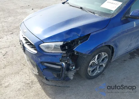 2021 Kia Forte Lxs z USA, uszkodzony, nr VIN 3KPF24AD6ME330171